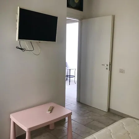 One Bedroom With Balcony At 8 Km Away From The Beach Apartamento